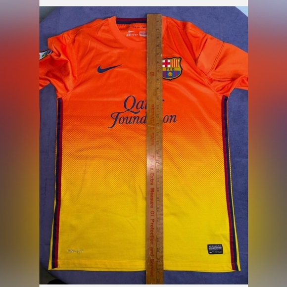 FC Barcelona Long Sleeve Soccer Jersey 2012-13 Orange and Yellow Nike Rare - Picture 9 of 10